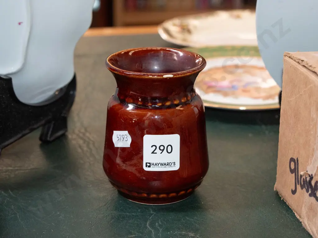 small vase - misfire to rim Image 1++