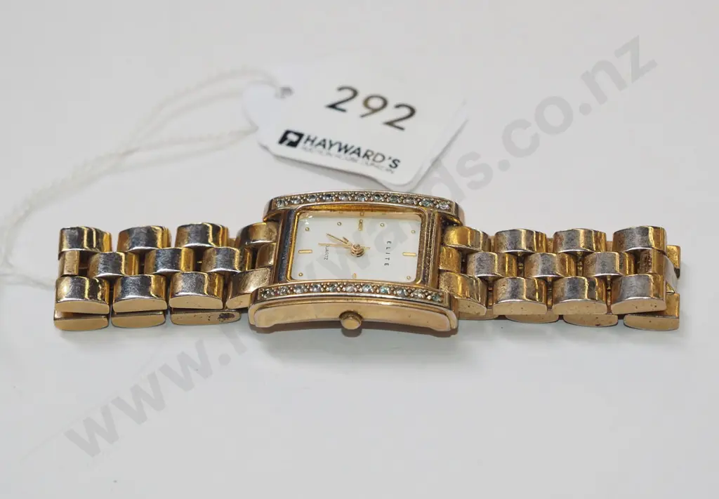 ladies wristwatch Image 1++