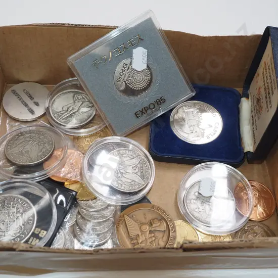 box; various souvenir medallions