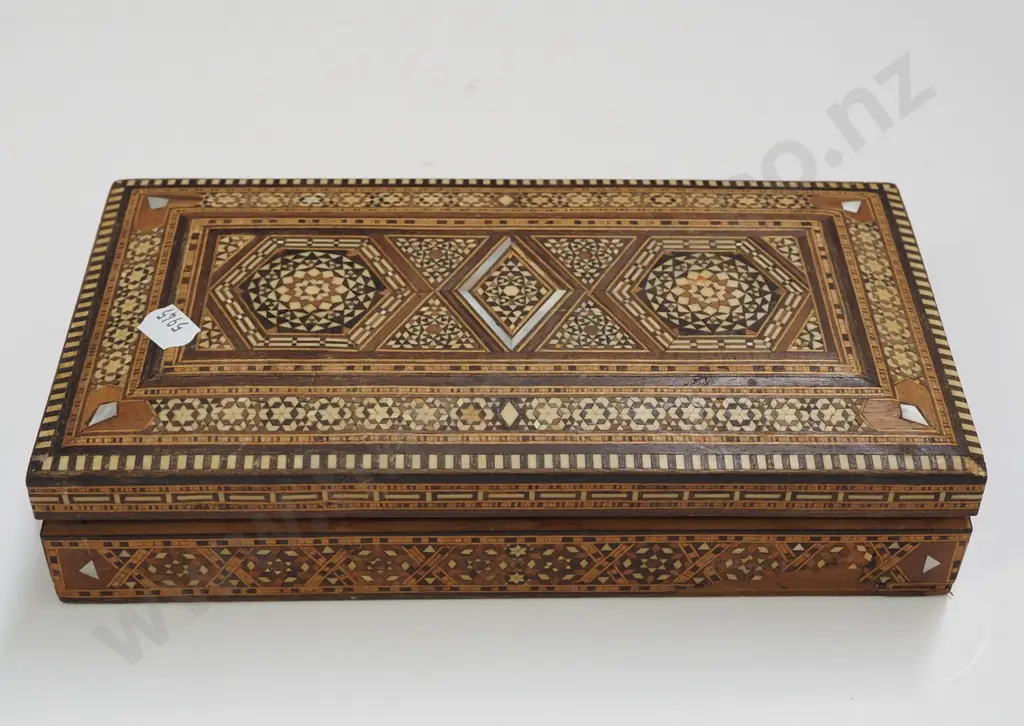 Middel Eastern inlaid box and coins Image 1++
