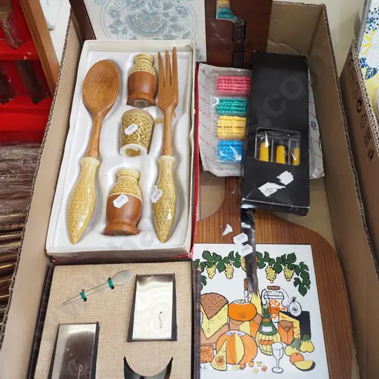 box; retro gift set, corn forks, cheese board etc