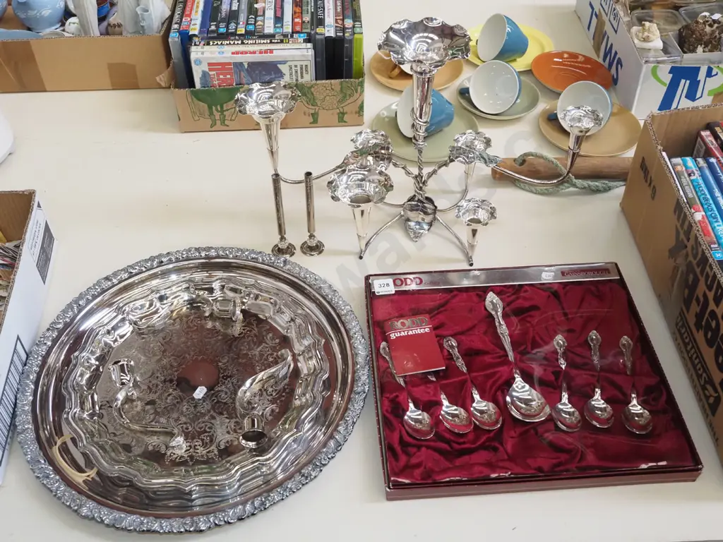 plated epergne, tray, cutlery set Image 1++