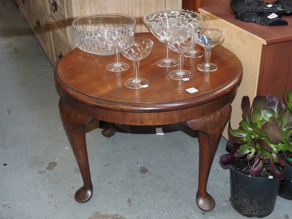 mahogany cab leg circular end table H405 Diam580 Image 1++