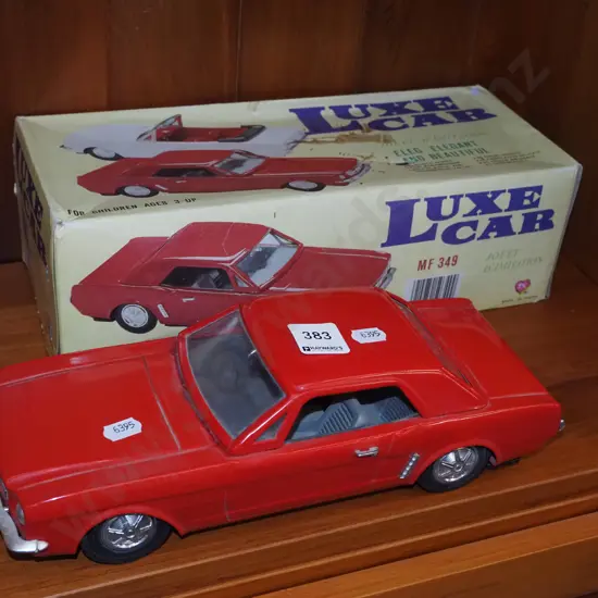 boxed cast iron toy car L300