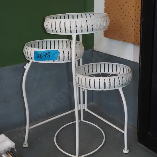 metal 3x jardiniere stand H500 W