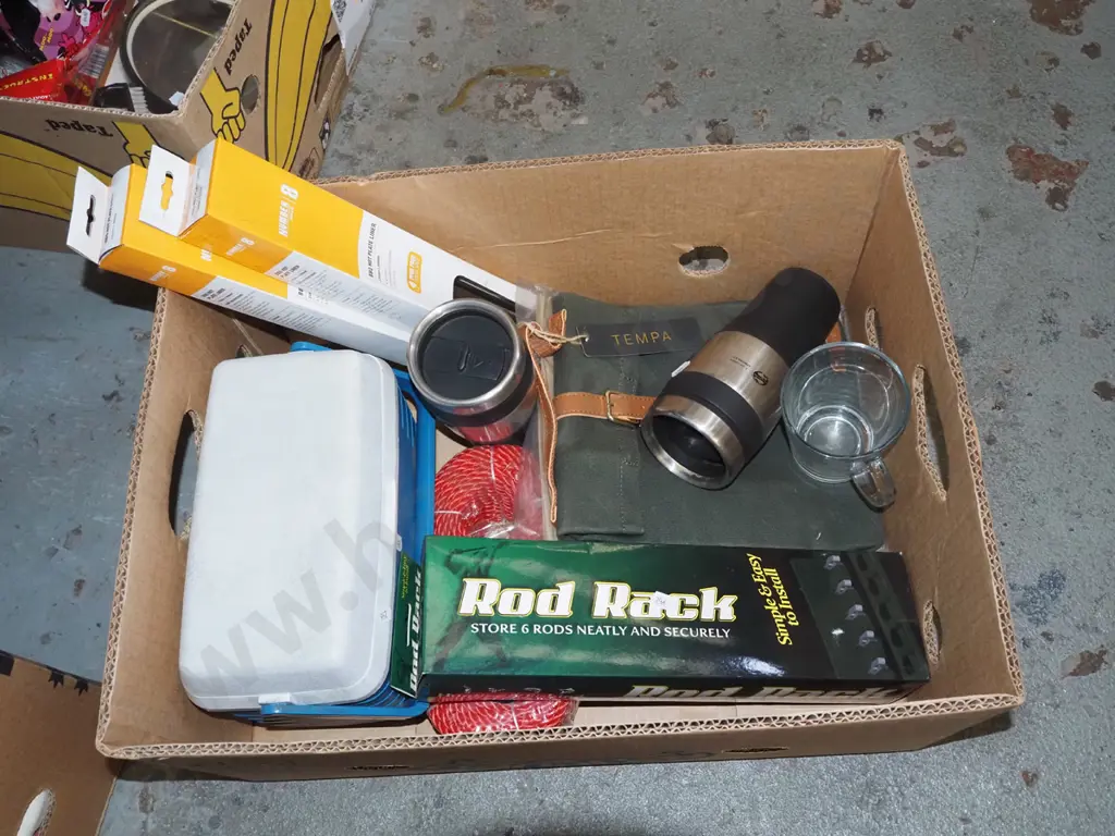 box; hotplate liner, rod racks etc Image 1++