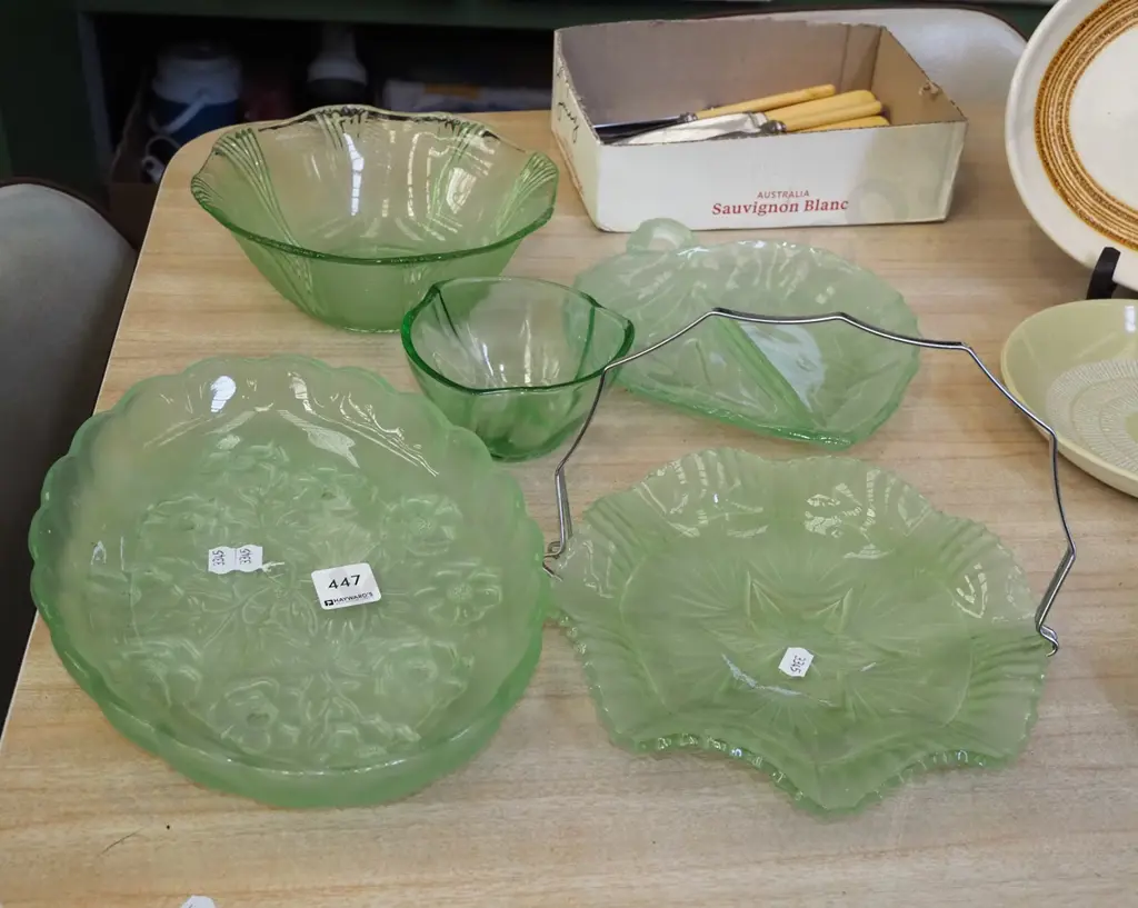 green glass bowls Image 1++
