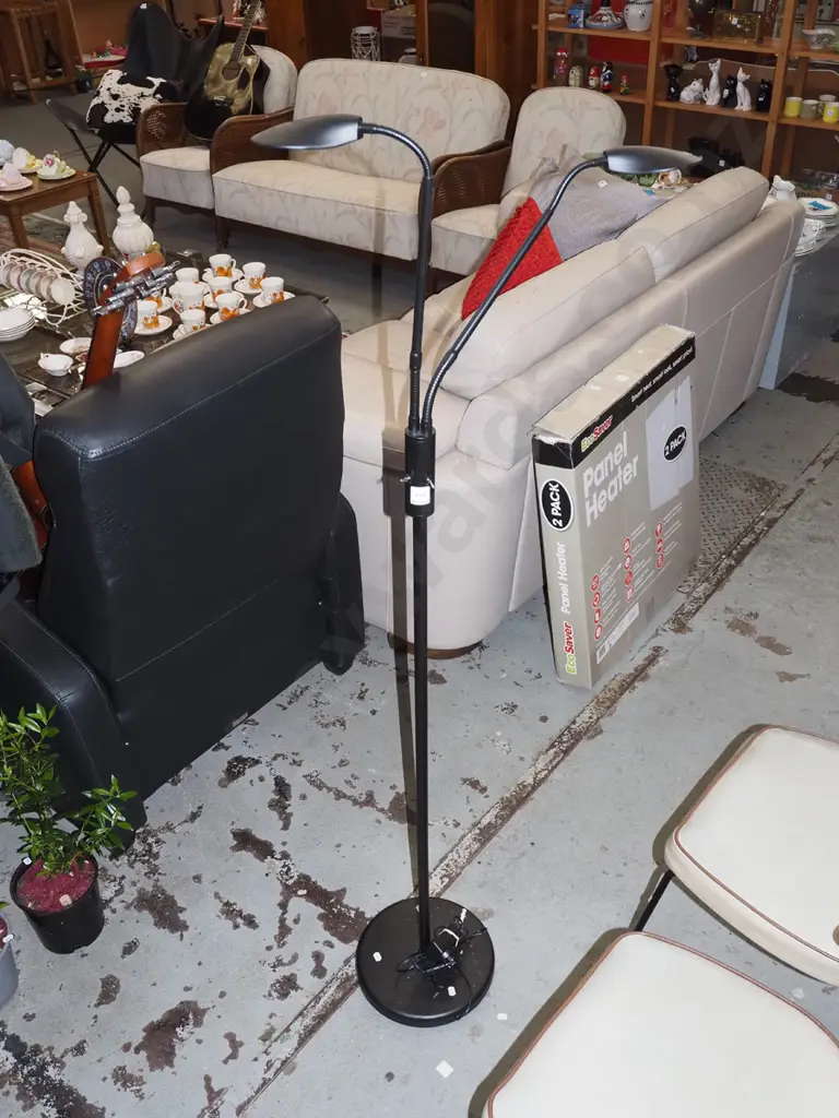 twin bulb LED standard lamp Image 1++