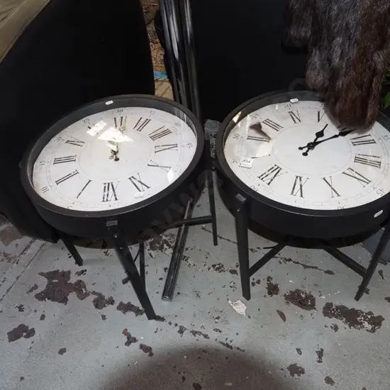 2x small metal clock end tables H390 Diam400