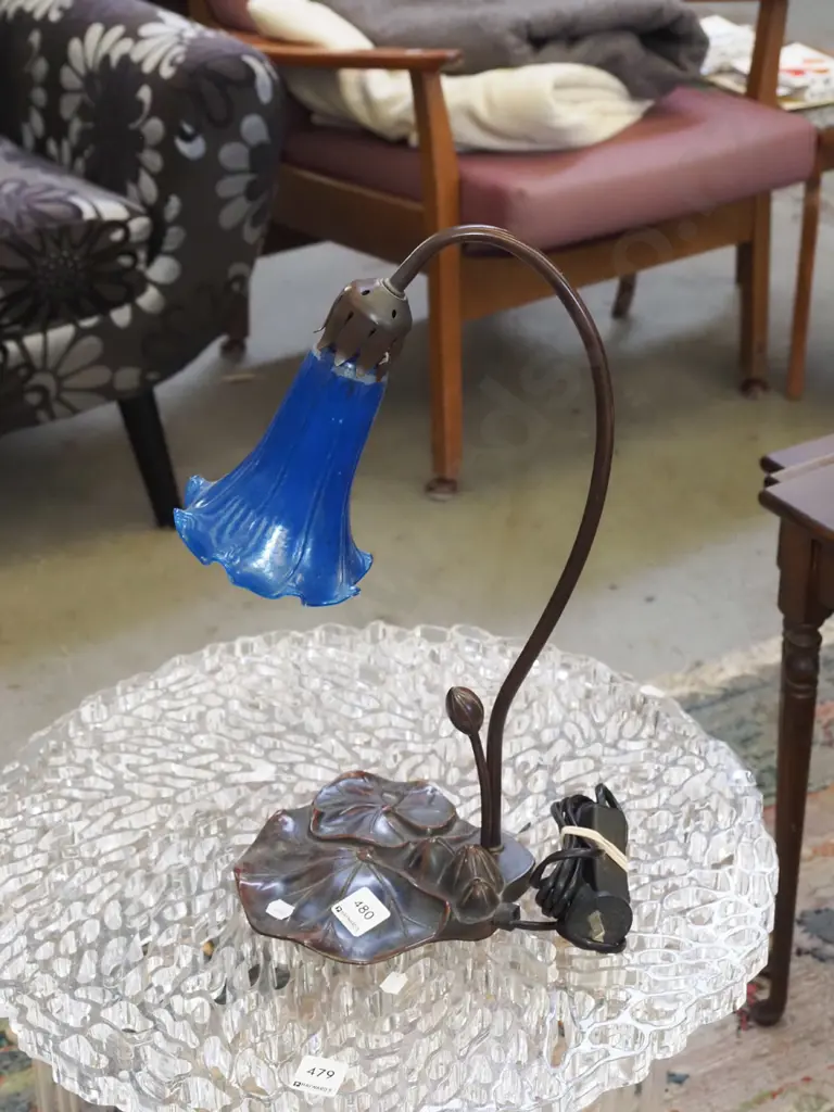 reproduction Tiffany style lily pad lamp Image 1++