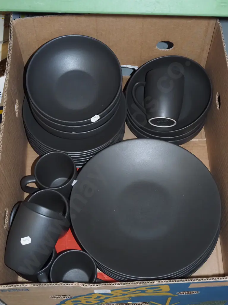 box; modern Gibson dinner items, cups, bowls, plates Image 1++