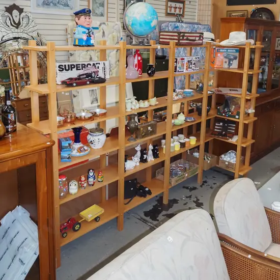 solid rimu and rimu veneer right angle shelf unit H1700 W2500 Shelf D290 return 670