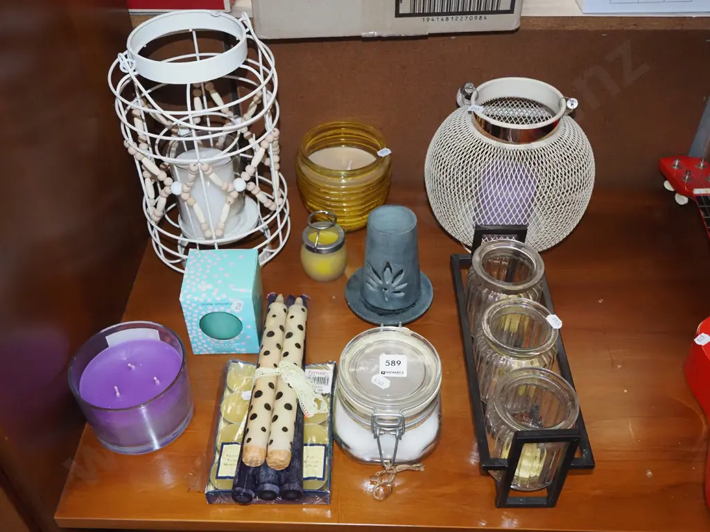 assorted candles, holders Tallest lantern H300 Image 1++