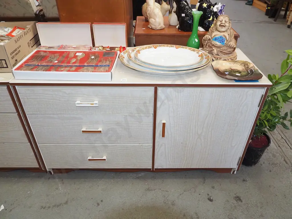 mid century chip board and solid wood formica top 3 drawer 1 door cabinet - damage to 1 handle H625 W1080 D410 Image 1++