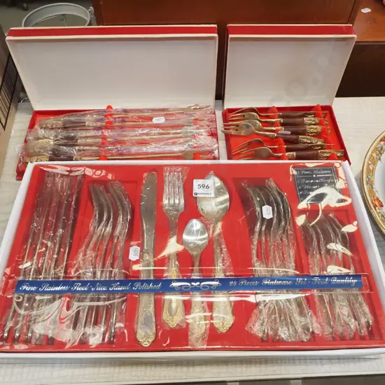as new 24 piece cutlery set - stainles steel, 2x Tawainese fork sets