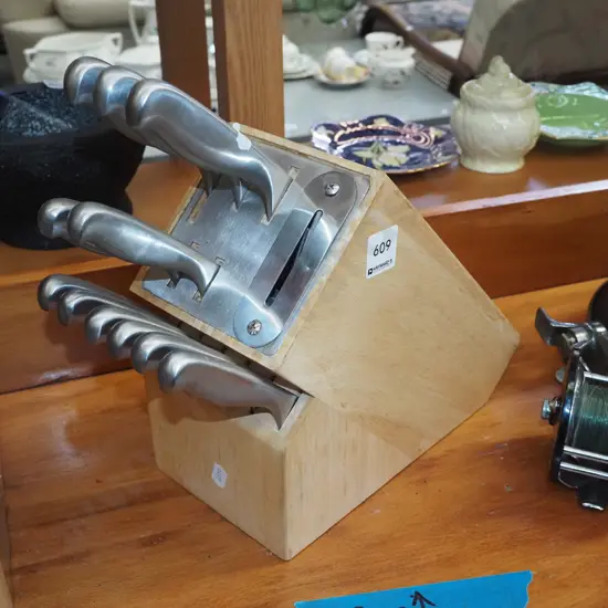 Wiltshire stay sharp knife block and knives 