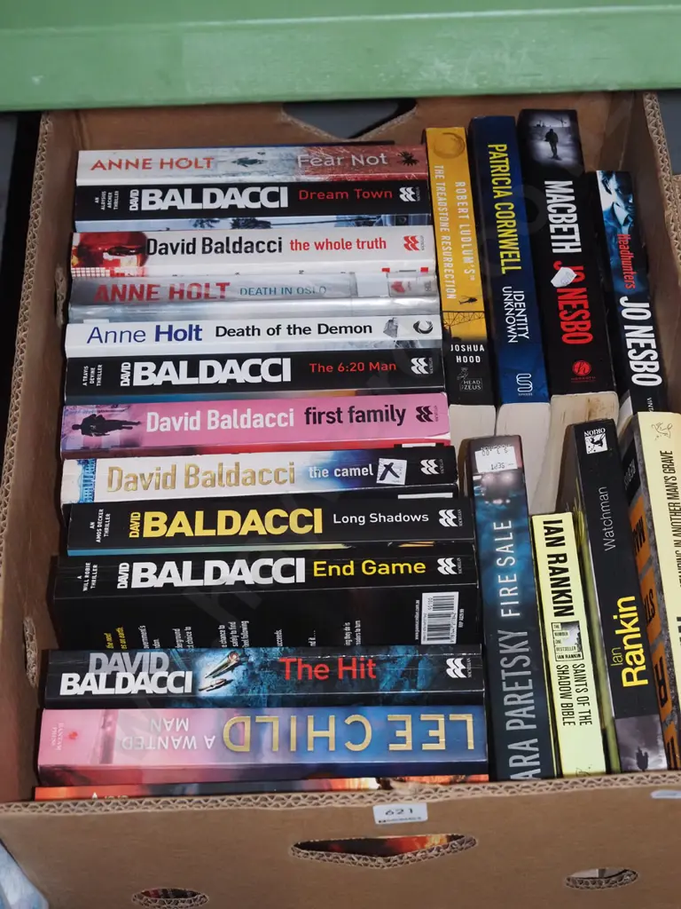 box; books Image 1++