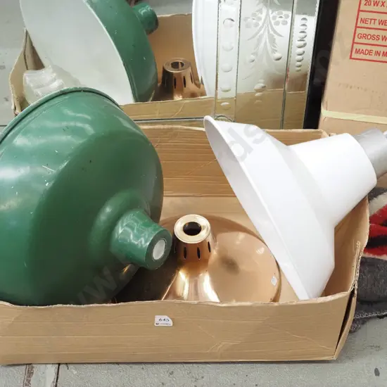 box; glass light fitting, 3x metal light fittings