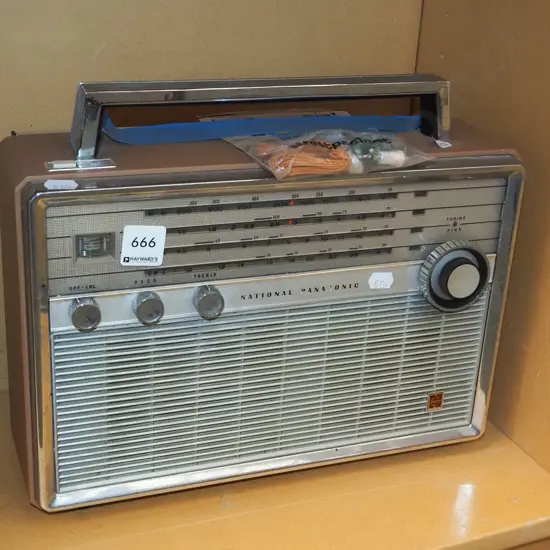 National Panasonic transistor radio As Is No Returns