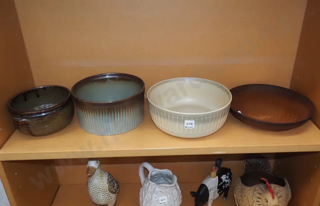 Temuka baking dishes, wooden bowl, pottery bowl Image 1++