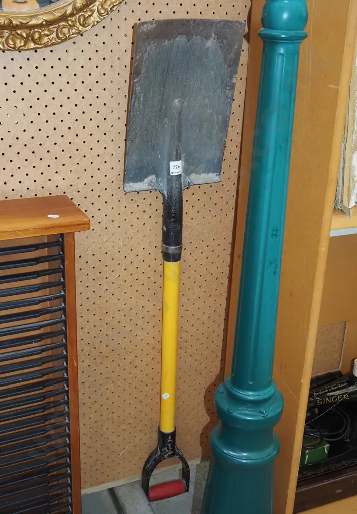 garden spade Image 1++