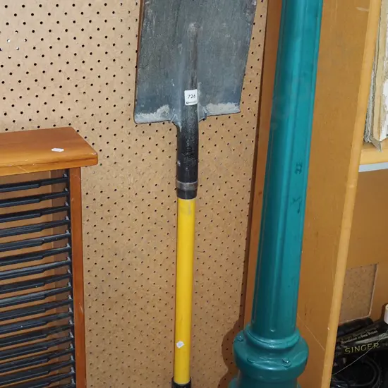 garden spade