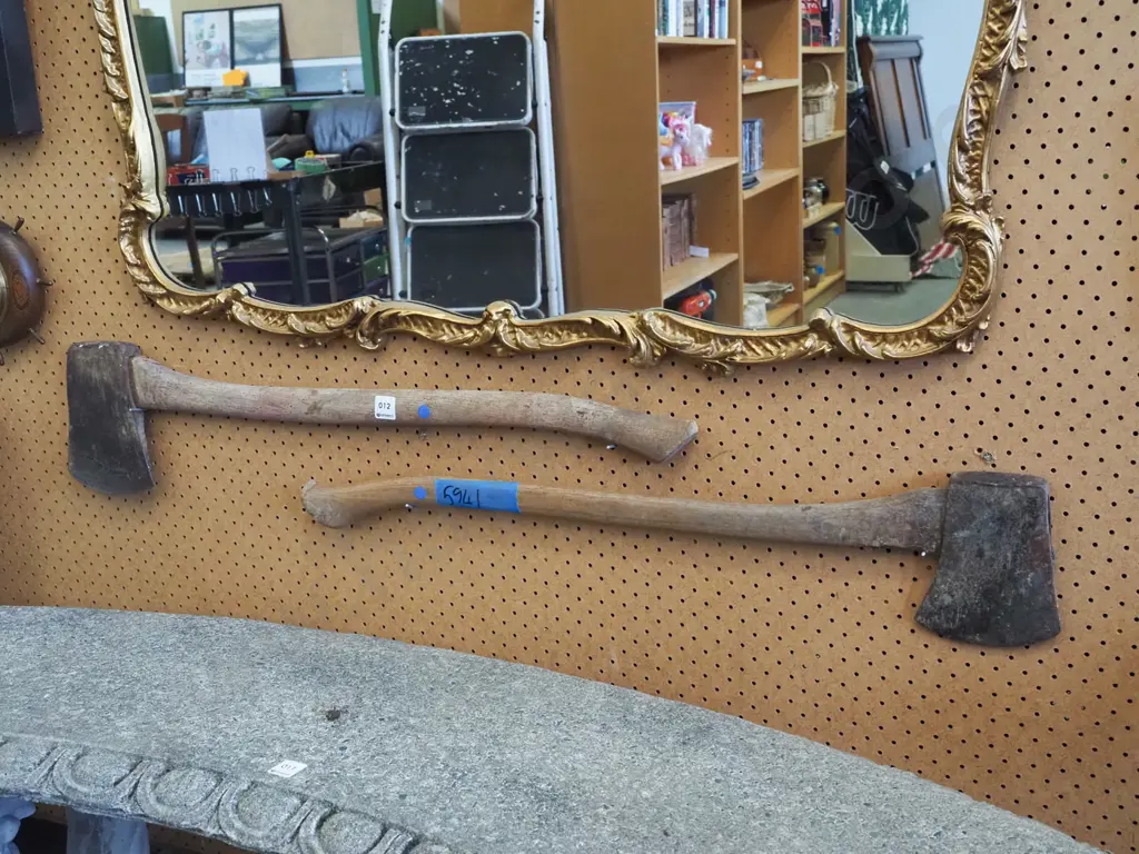 2x rusty axes - 1 has borer in handle - blue dots Image 1++