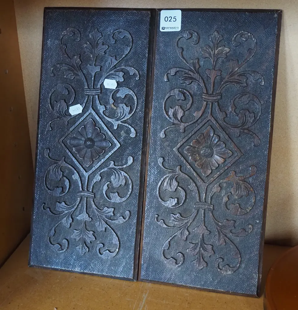 2x carved wooden oak  panels H340 Image 1++