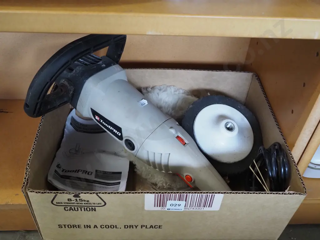 Tool Pro 1200W car polisher Image 1++