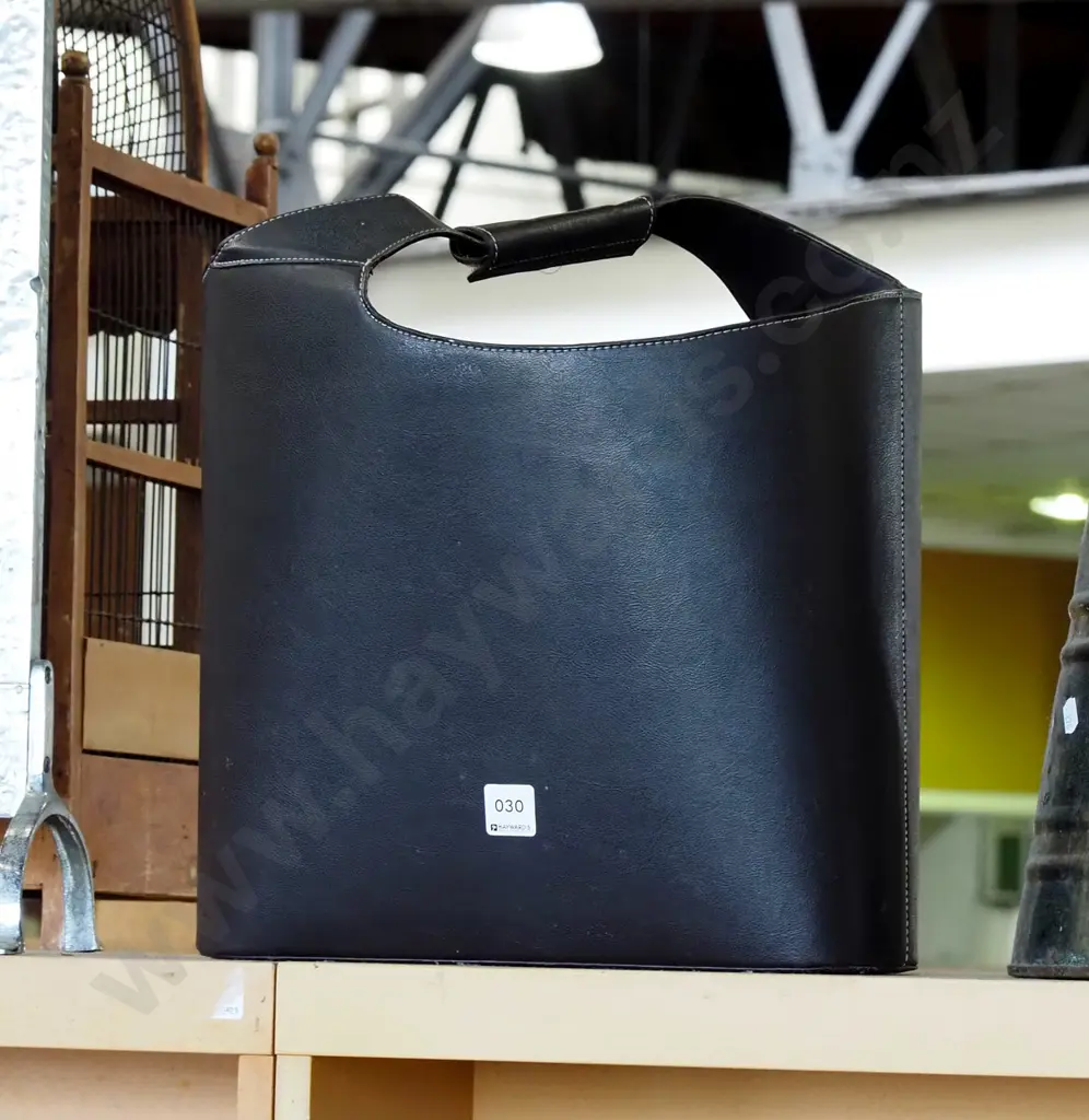leather bag/bucket/magazine holder Image 1++