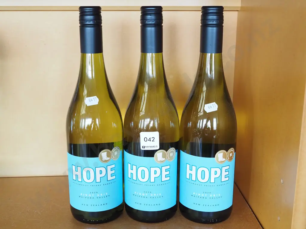 3x bottles of Hope 2020 pinot gris Image 1++