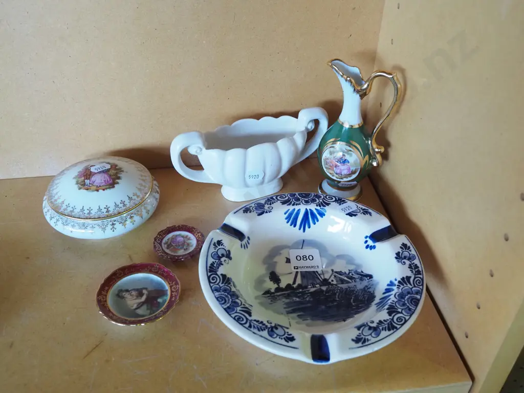 delft ashtray, small Wade vase, various Limoges items Image 1++