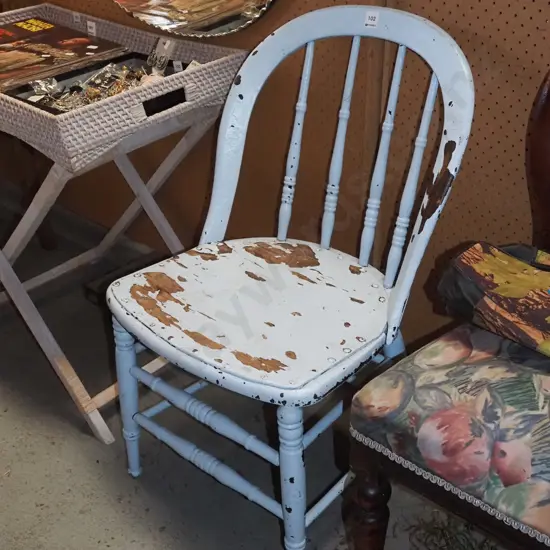 distressed mahogany bentwood spindle back dining chair