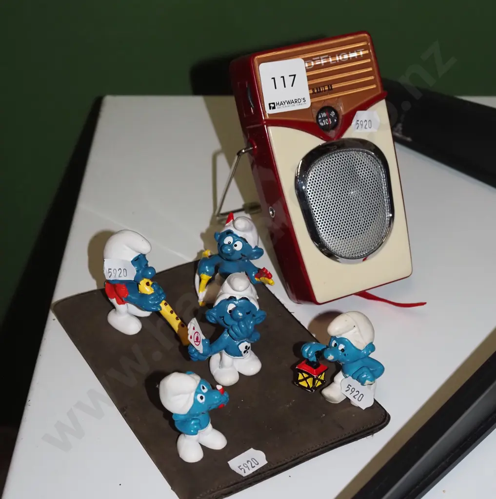 AM/FM radio - As Is No Returns, smurfs Image 1++