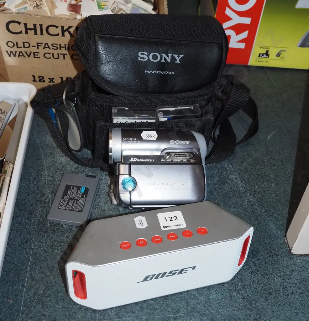 Sony handi-cam and case, small Bose blue tooth speaker Image 1++