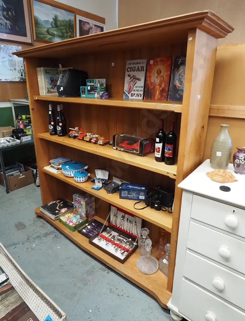 bespoke rimu bookcase with tongue and groove backing, thick rimu sides and shelves H1900 W1960 D410 Image 1++