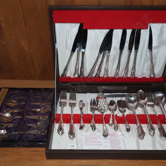 part canteen of cutlery, cased Rodd cake forks