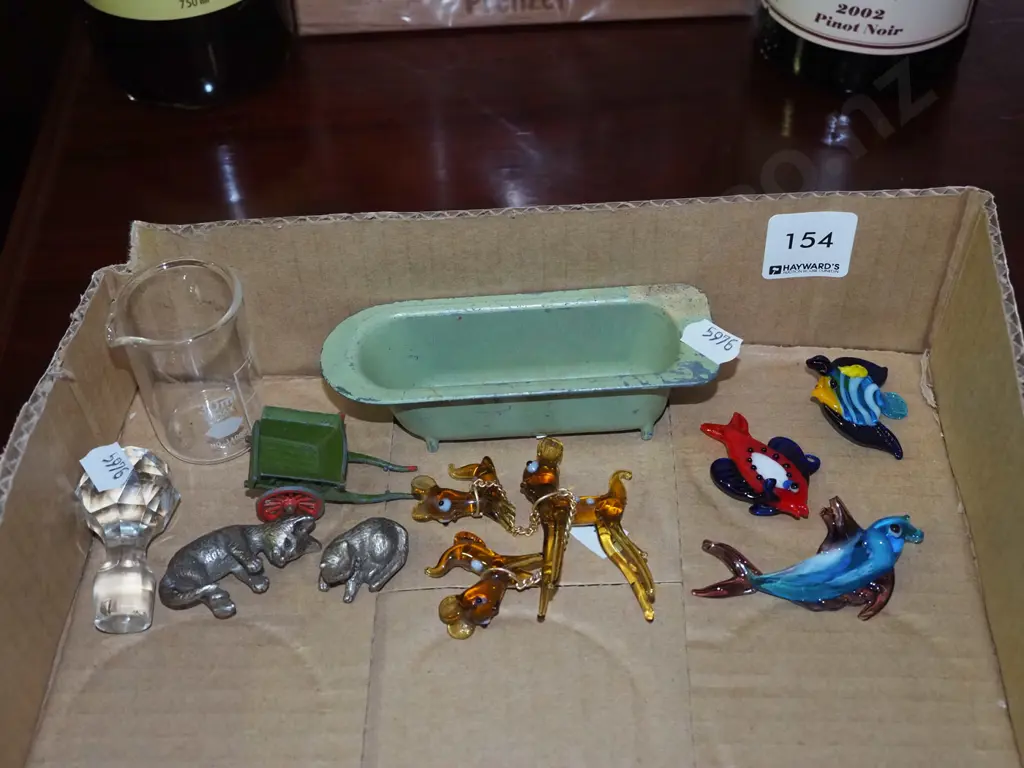 box; glass fish, cast metal dollshouse bath, stopper etc Image 1++