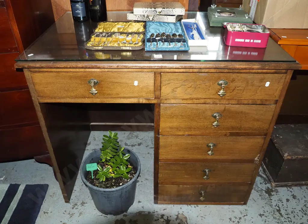 solid wood 7 drawer kneehole study desk with glass top H770 W910 D590 Image 1++