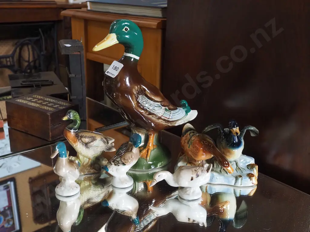 various duck figurines H325 Image 1++