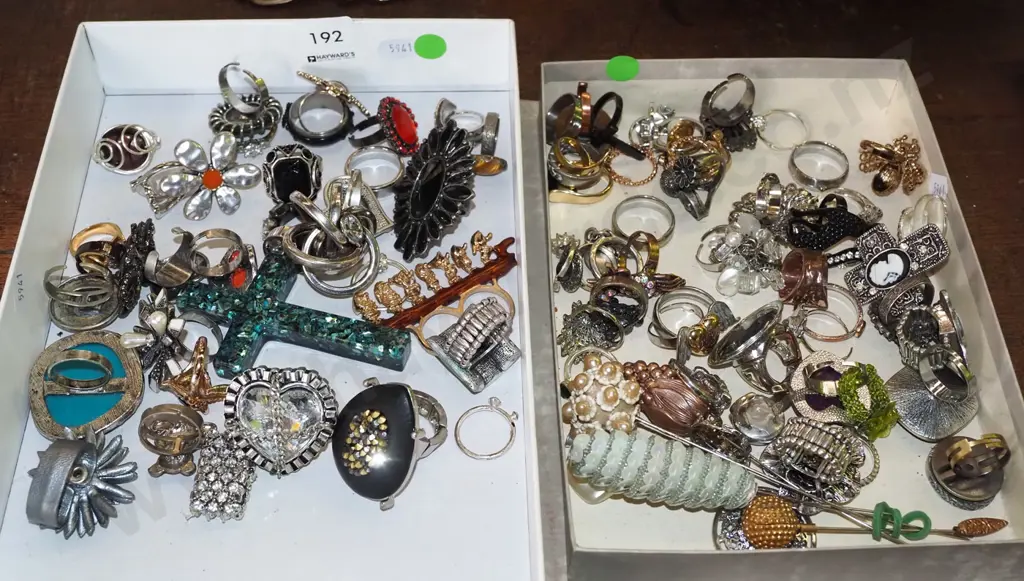 2x boxes of costume jewellery - green dots Image 1++