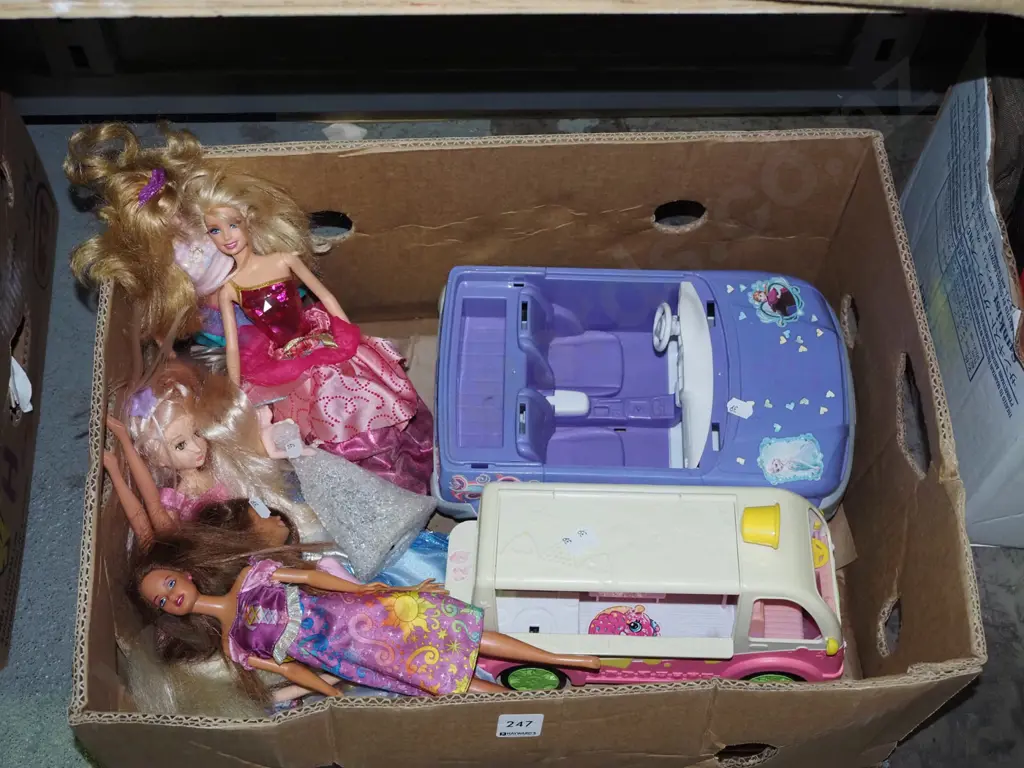 box of toys Image 1++