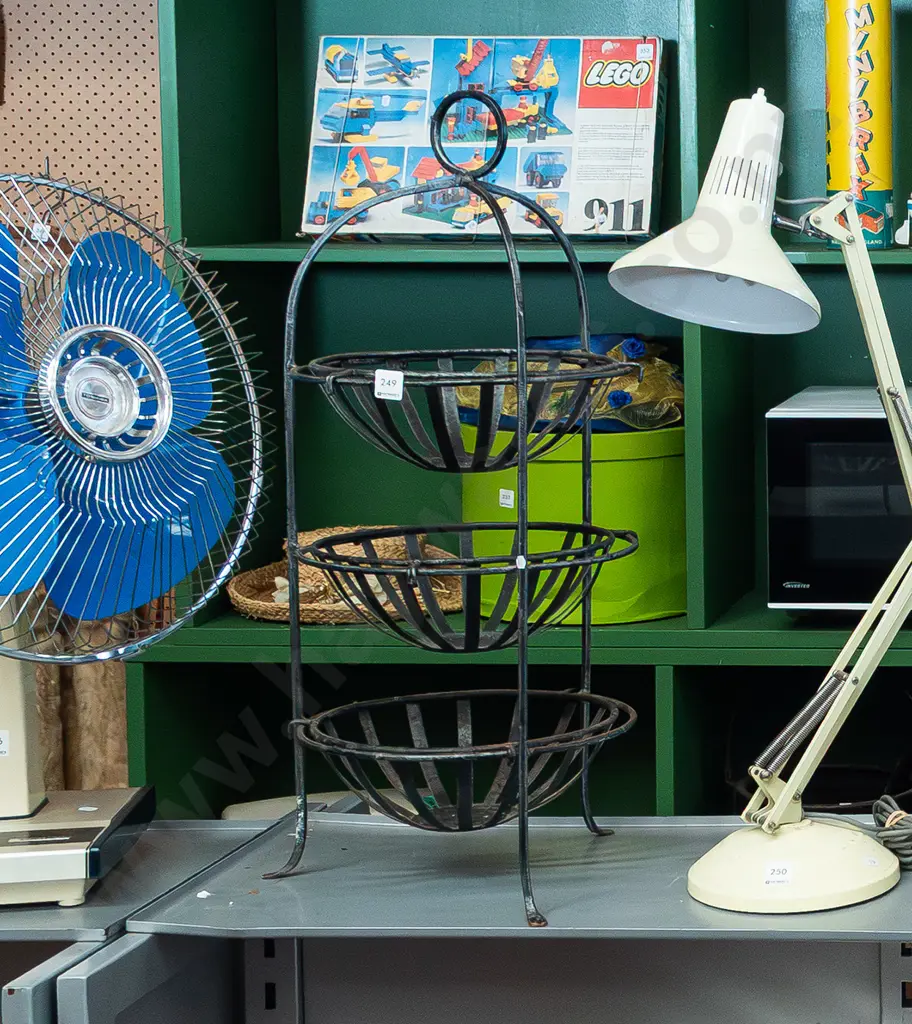 wrought metal 3 basket fruit stand H730 Image 1++