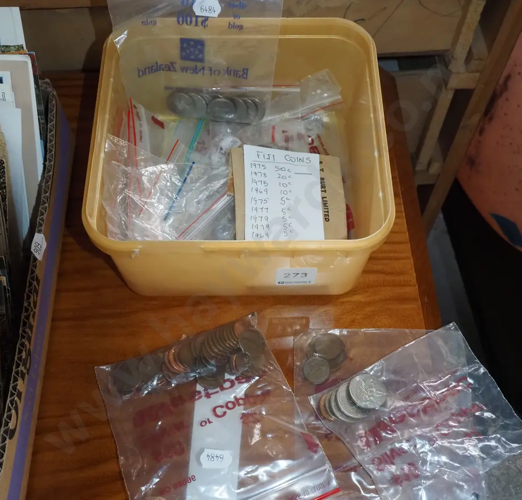 tub of coins Image 1++