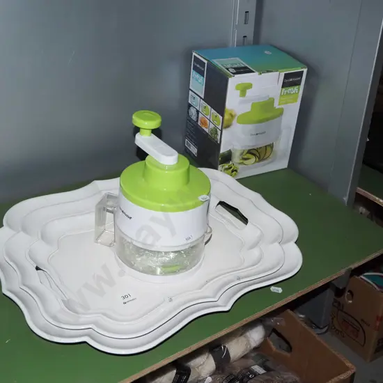 2x plastic trays, as new boxed multi blade spiral slicer