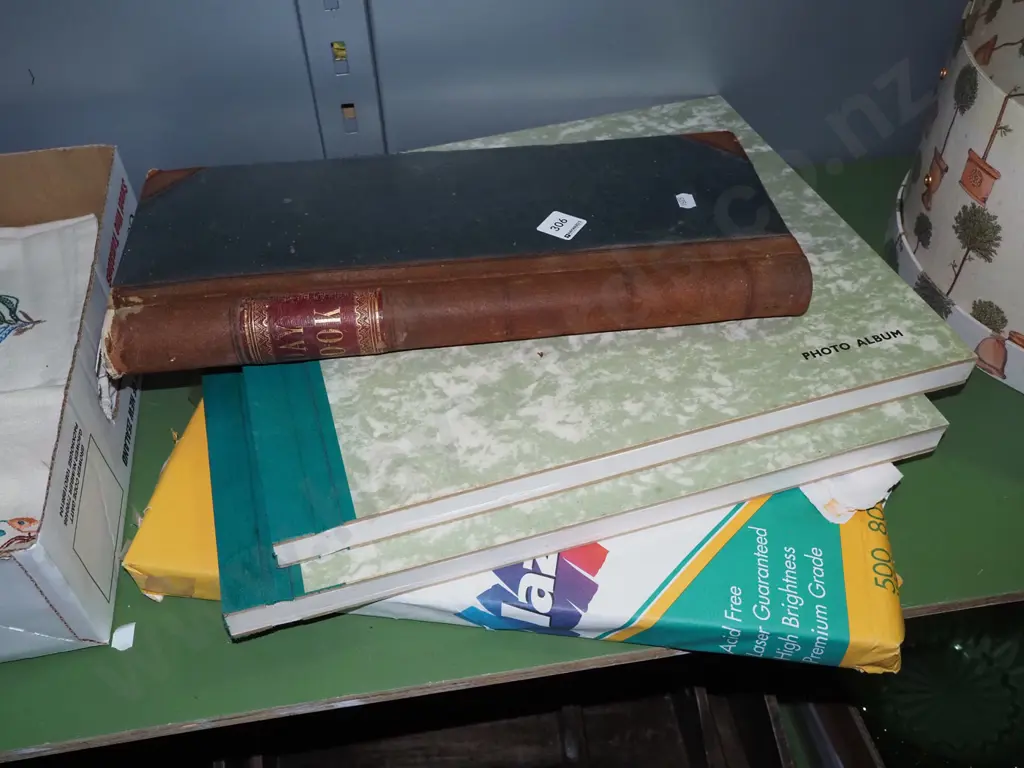 2x photo albums, leather bound day book etc Image 1++