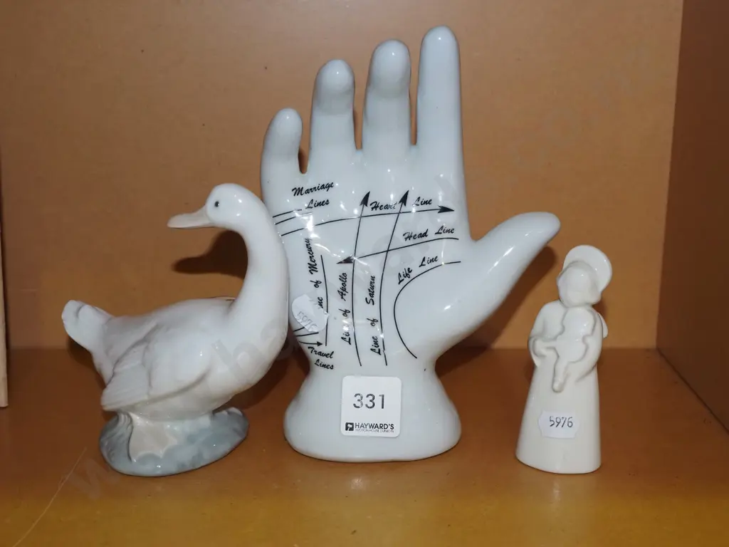 ceramic palmistry hand, Nao duck figurine H200 Image 1++