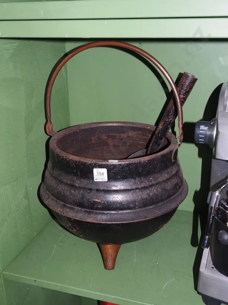 metal cauldron themed coal scuttle Image 1++