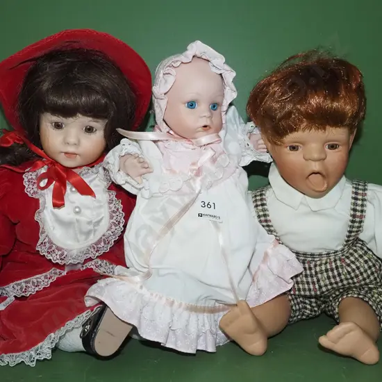3x porcelain display dolls