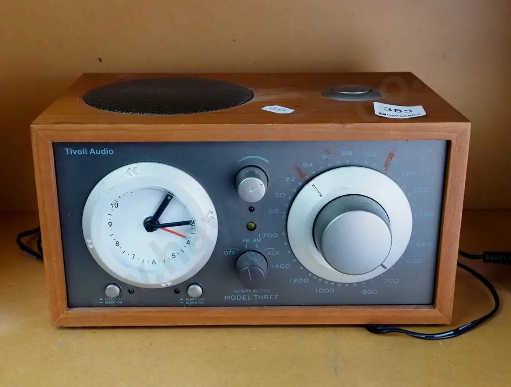 Tivoli mantle radio - corrosion to battery compartment Image 1++